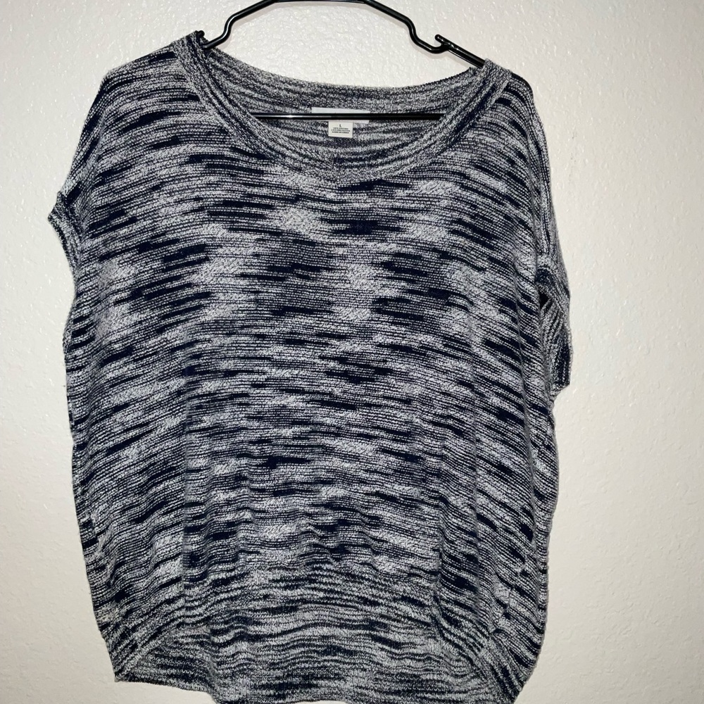 Liz Claiborne Sleeveless Blouse Size Large Black an Gray